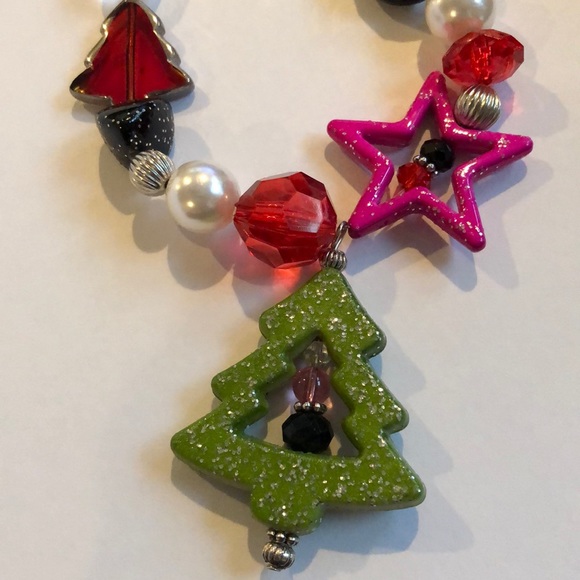 Christmas tree toggle bracelet. - Picture 3 of 3